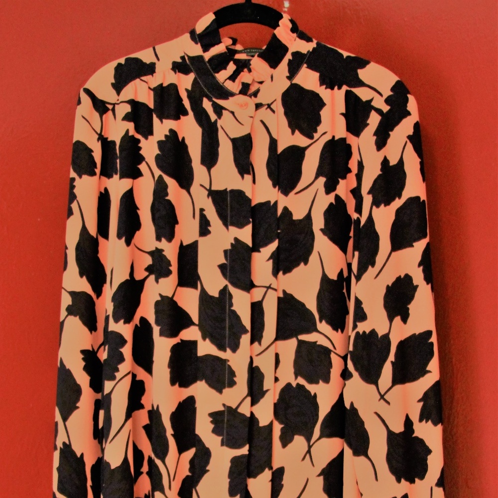 Ann Taylor high neck beautiful bold blouse